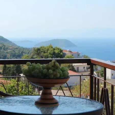 Demie And George ηouse