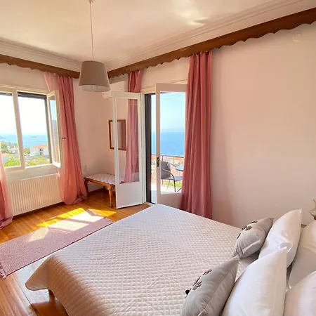 Demie And George ηouse