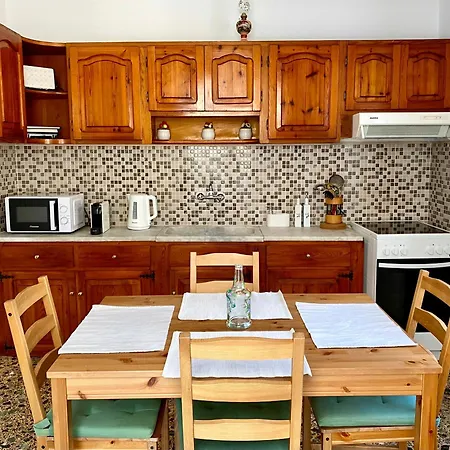 Demie And George ηouse Сasa de vacaciones Loutraki (Skopelos)