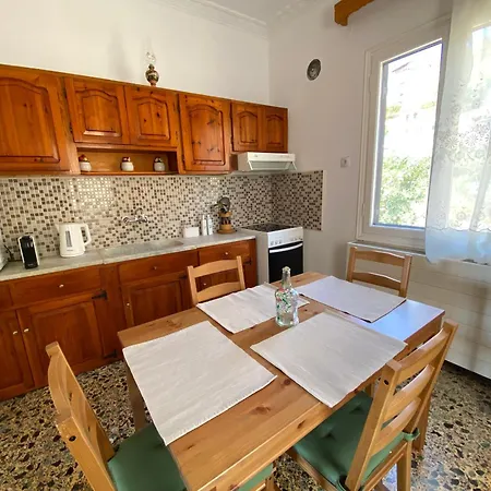 Demie And George ηouse *