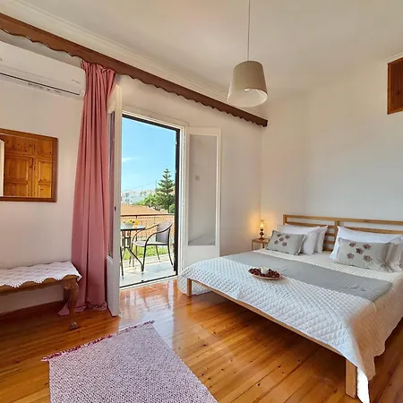 Demie And George ηouse * Loutraki (Skopelos)
